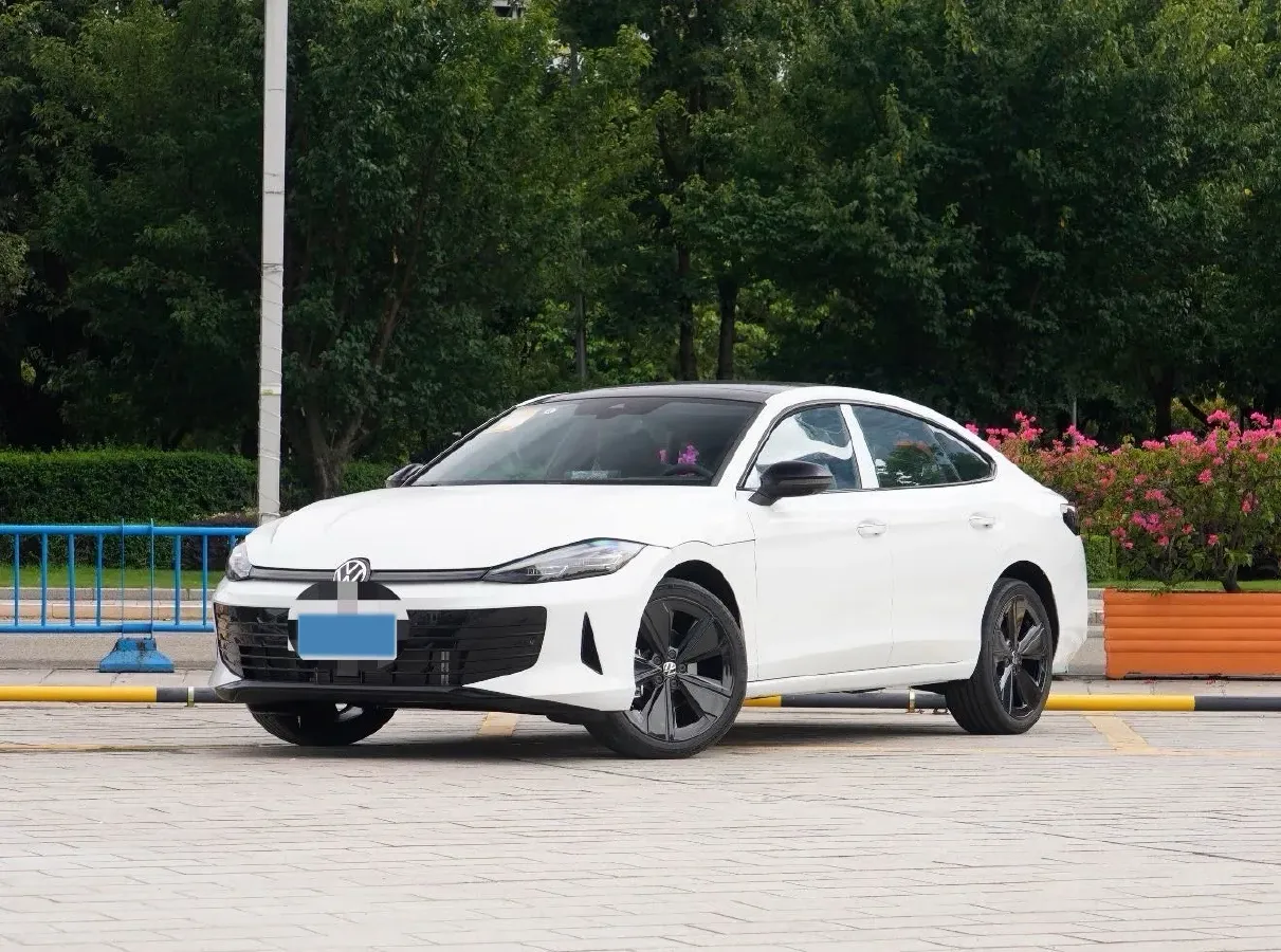 2026 Volkswagen Lamando 2.0T 220HP L4 7DCT,autocango,china used car exporter,china ev exporter,chinese used car exporter,chinese used ev exporter