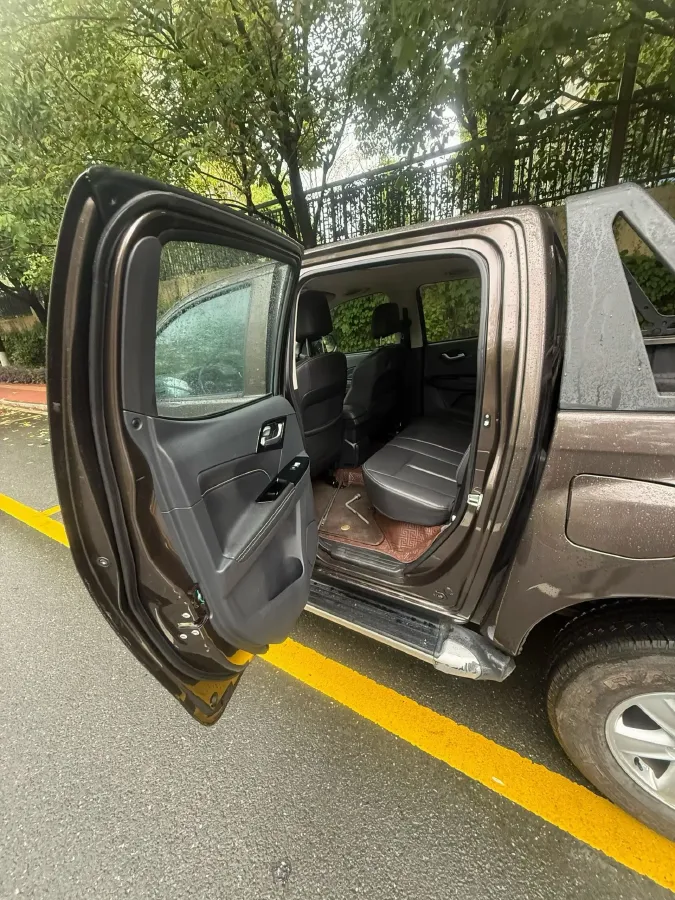 2019 Isuzu LingTuo 2.5T 129HP L4 6AT,autocango,china used car exporter,china ev exporter,chinese used car exporter,chinese used ev exporter