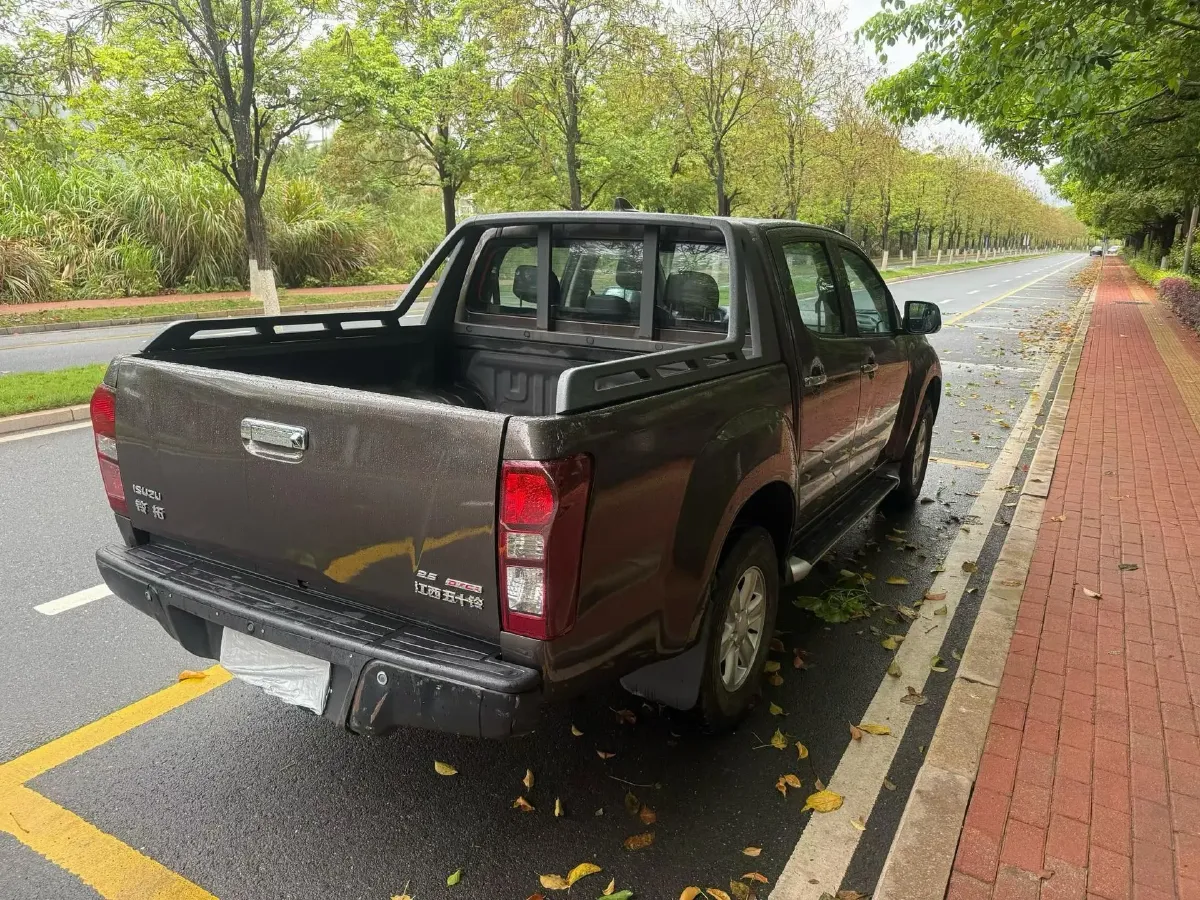 2019 Isuzu LingTuo 2.5T 129HP L4 6AT,autocango,china used car exporter,china ev exporter,chinese used car exporter,chinese used ev exporter