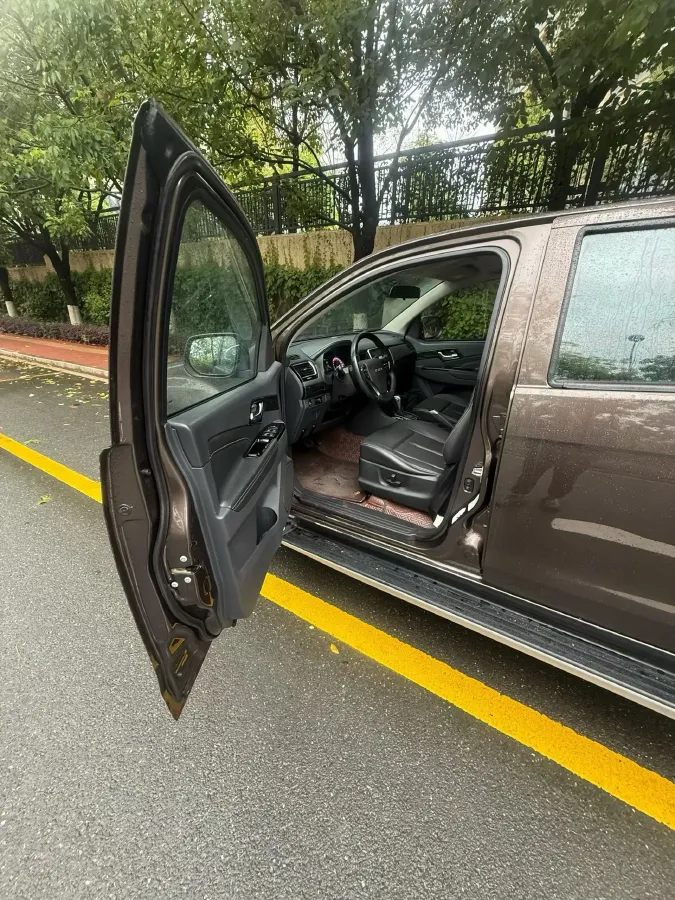 2019 Isuzu LingTuo 2.5T 129HP L4 6AT,autocango,china used car exporter,china ev exporter,chinese used car exporter,chinese used ev exporter