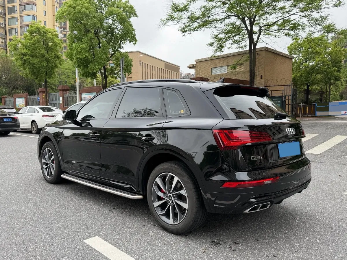 2023 Audi Q5L 2.0T 190HP L4 7DCT,autocango,china used car exporter,china ev exporter,chinese used car exporter,chinese used ev exporter