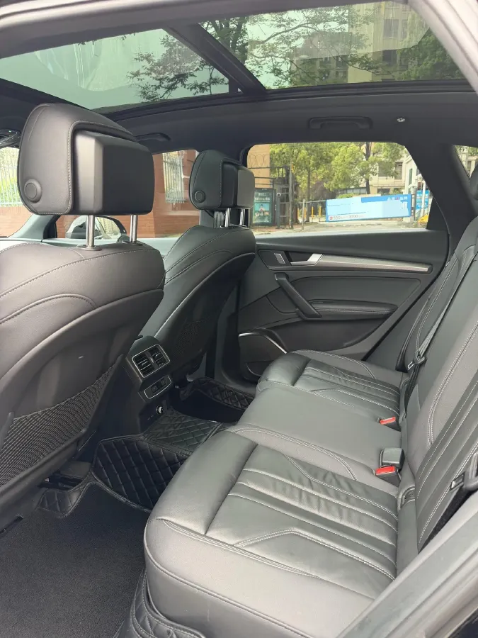 2023 Audi Q5L 2.0T 190HP L4 7DCT,autocango,china used car exporter,china ev exporter,chinese used car exporter,chinese used ev exporter