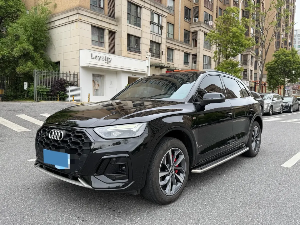 2023 Audi Q5L 2.0T 190HP L4 7DCT,autocango,china used car exporter,china ev exporter,chinese used car exporter,chinese used ev exporter