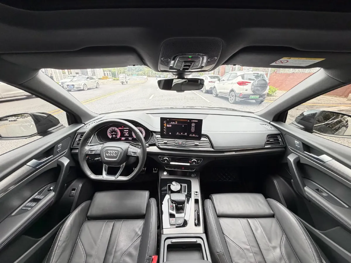 2023 Audi Q5L 2.0T 190HP L4 7DCT,autocango,china used car exporter,china ev exporter,chinese used car exporter,chinese used ev exporter