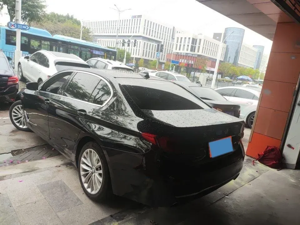 2021 BMW 5 Series 2.0T 252HP L4 8AT,autocango,china used car exporter,china ev exporter,chinese used car exporter,chinese used ev exporter