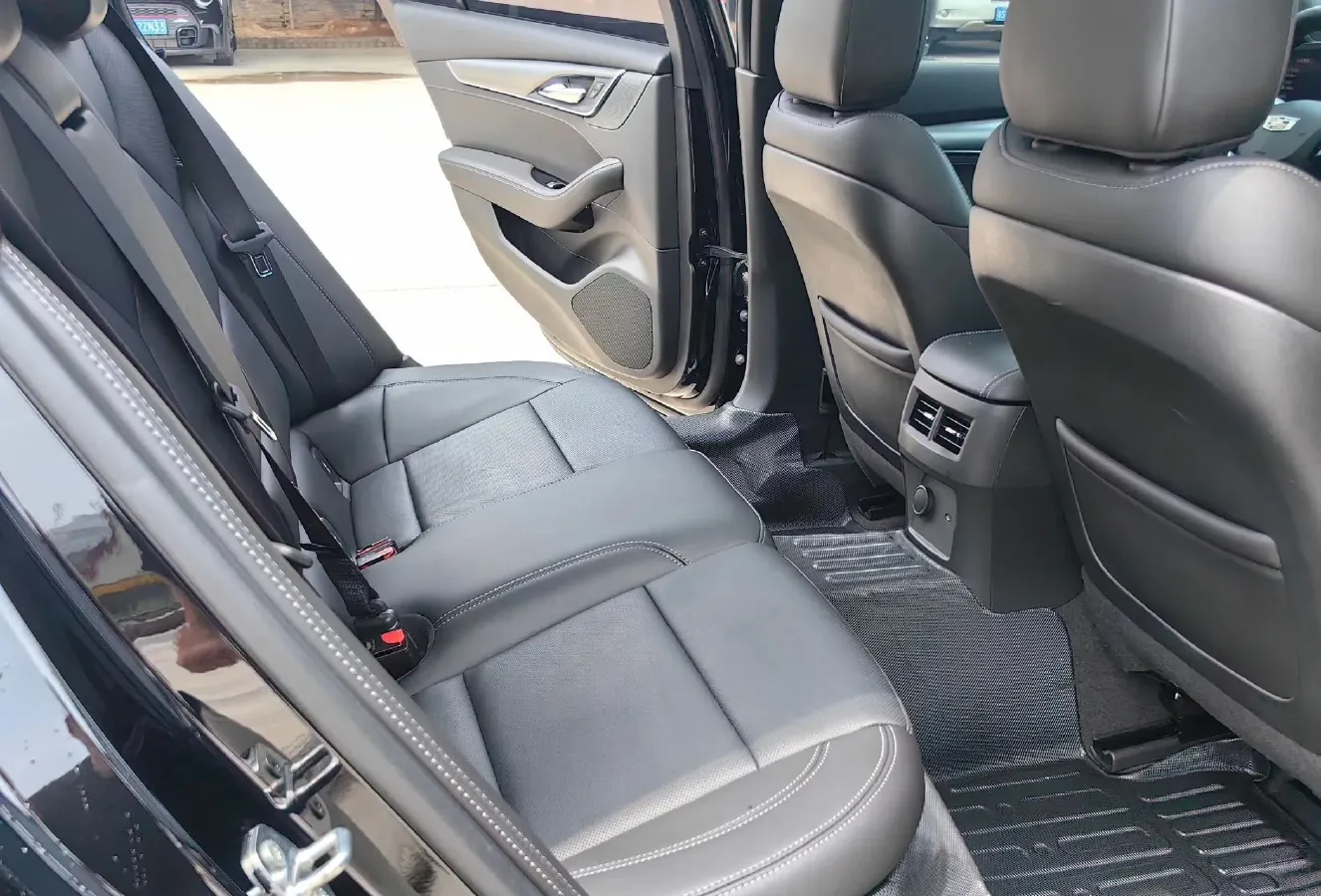 2024 Cadillac CT5 2.0T 237HP L4 10AT,autocango,china used car exporter,china ev exporter,chinese used car exporter,chinese used ev exporter