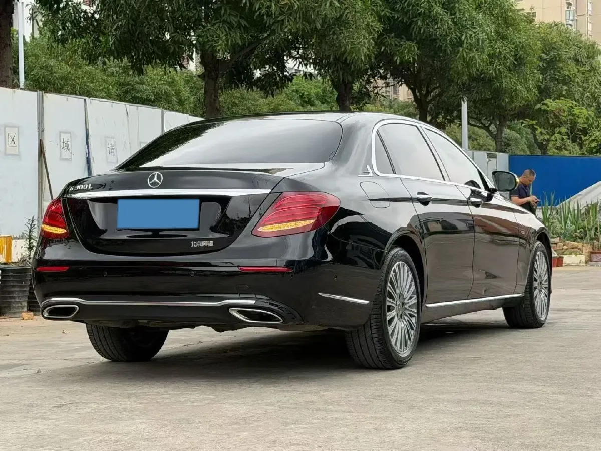 2020 Mercedes-Benz E Class 2.0T 258HP L4 9AT,autocango,china used car exporter,china ev exporter,chinese used car exporter,chinese used ev exporter