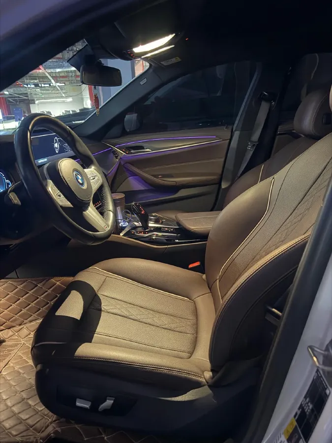 2022 BMW 5 Series 2.0T 184HP L4 8AT PHEV 17.7KWH,autocango,china used car exporter,china ev exporter,chinese used car exporter,chinese used ev exporter