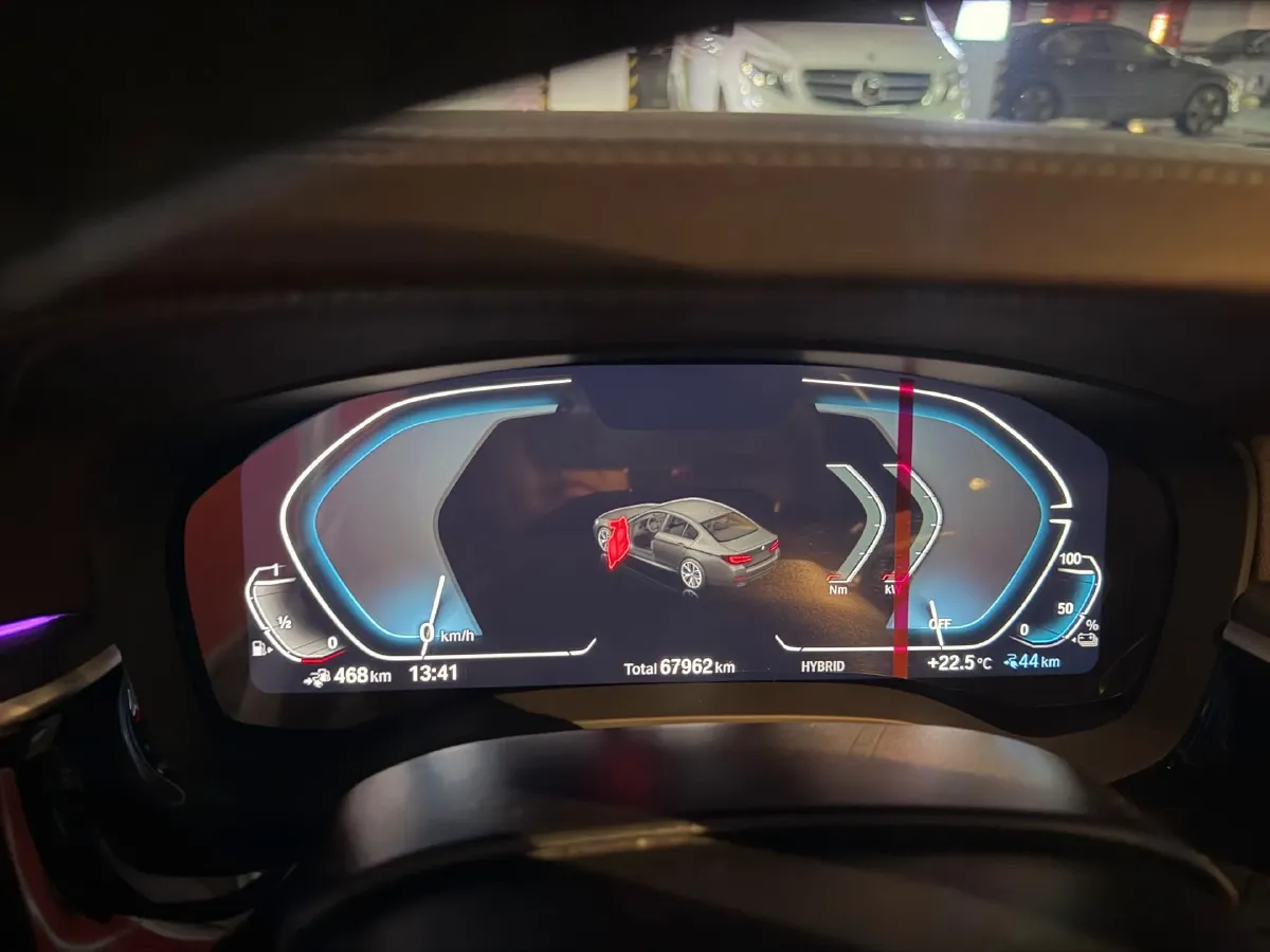 2022 BMW 5 Series 2.0T 184HP L4 8AT PHEV 17.7KWH,autocango,china used car exporter,china ev exporter,chinese used car exporter,chinese used ev exporter