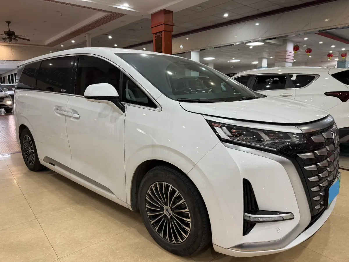 2022 Mercedes-Benz GLC Class 2.0T 197HP L4 9AT,autocango,china used car exporter,china ev exporter,chinese used car exporter,chinese used ev exporter