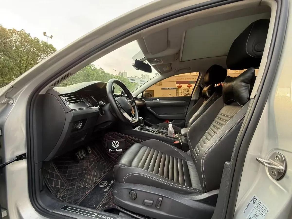 2020 Volkswagen Magotan 2.0T 186HP L4 7DCT,autocango,china used car exporter,china ev exporter,chinese used car exporter,chinese used ev exporter