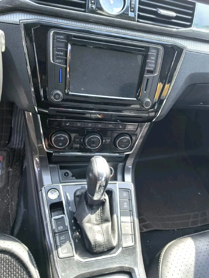 2017 Volkswagen Passat 1.8T 180HP L4 7DCT,autocango,china used car exporter,china ev exporter,chinese used car exporter,chinese used ev exporter