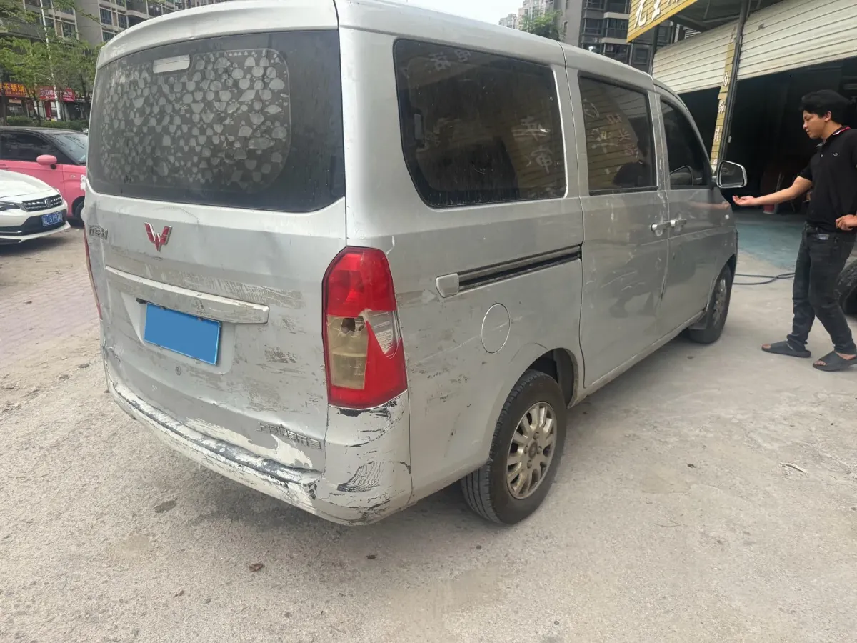 2019 WuLing RongGuang V 1.5L 99HP L4 6MT,autocango,china used car exporter,china ev exporter,chinese used car exporter,chinese used ev exporter