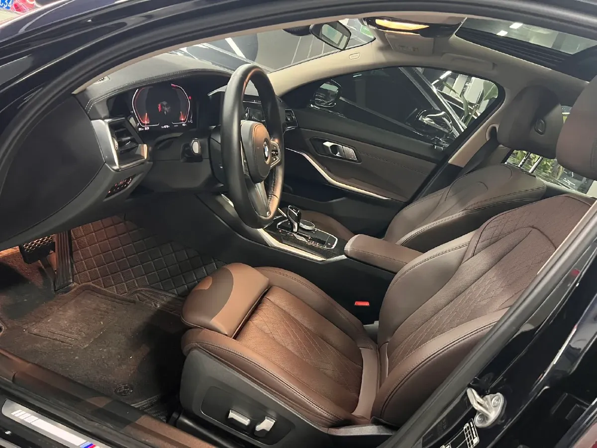 2022 BMW 3 Series 2.0T 184HP L4 8AT,autocango,china used car exporter,china ev exporter,chinese used car exporter,chinese used ev exporter