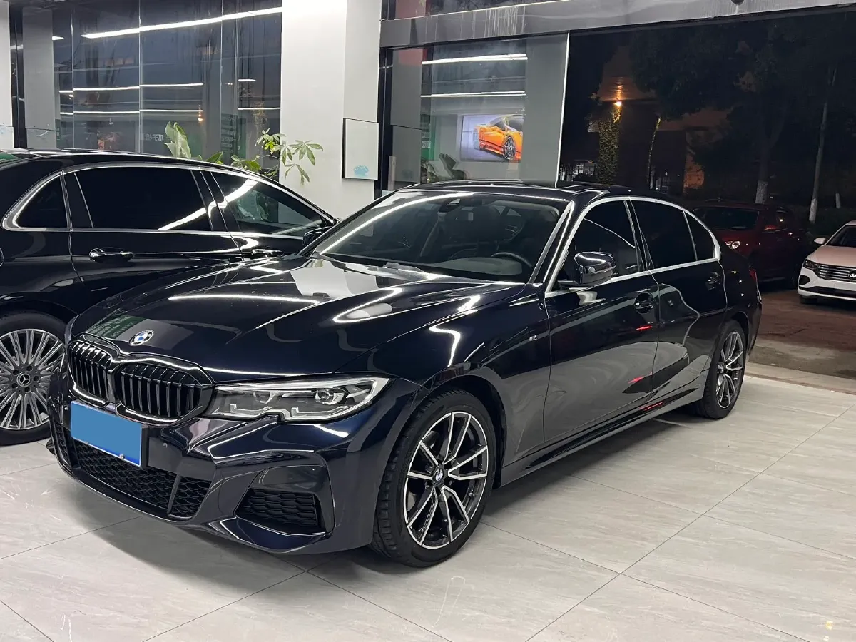 2022 BMW 3 Series 2.0T 184HP L4 8AT,autocango,china used car exporter,china ev exporter,chinese used car exporter,chinese used ev exporter