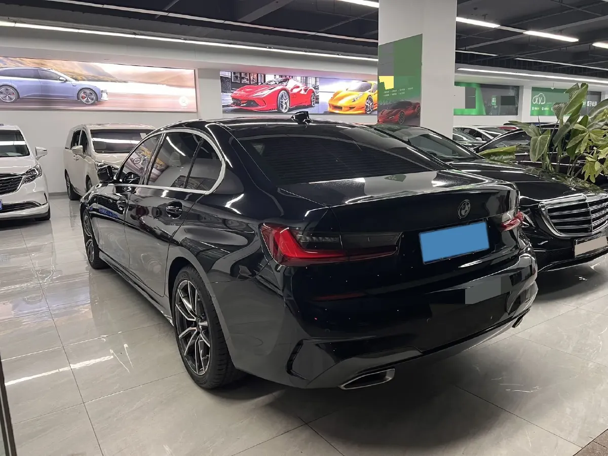 2022 BMW 3 Series 2.0T 184HP L4 8AT,autocango,china used car exporter,china ev exporter,chinese used car exporter,chinese used ev exporter