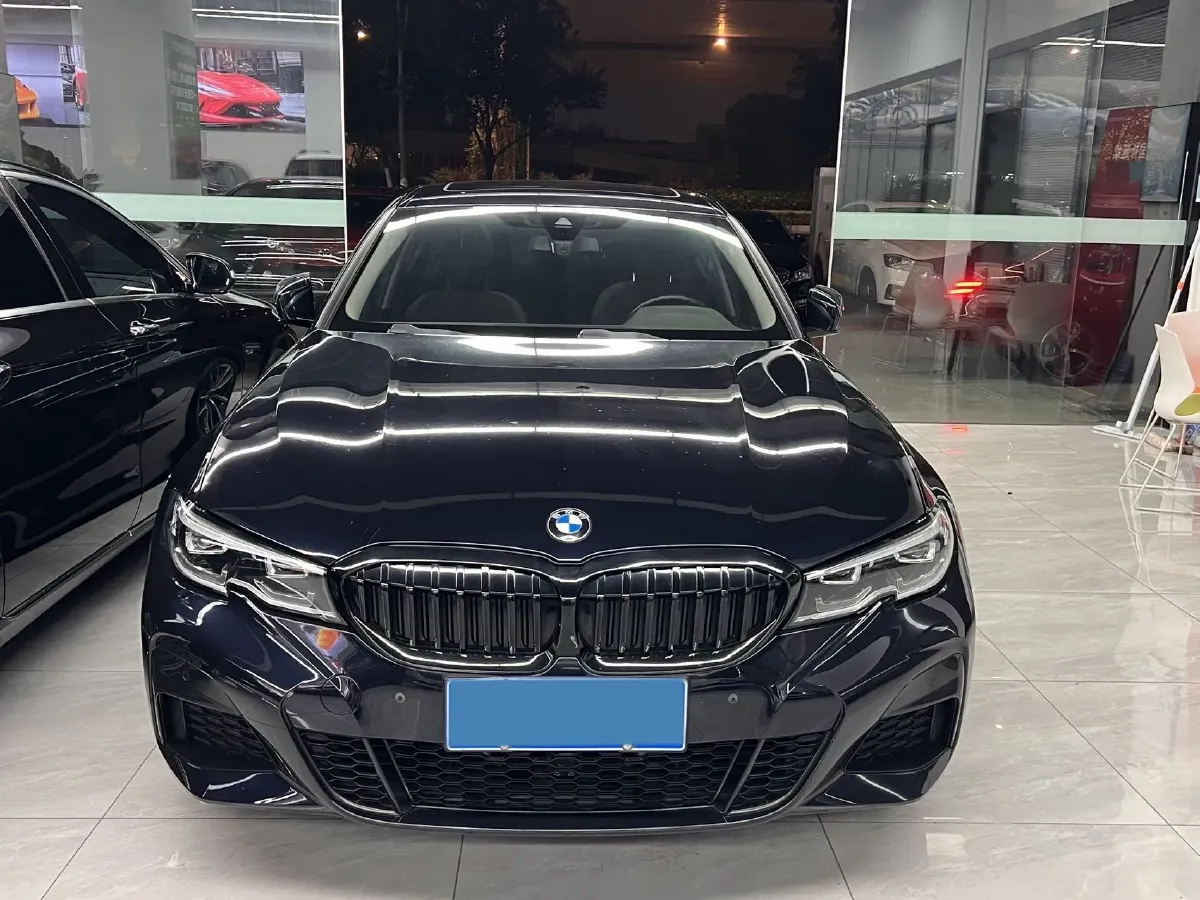 2022 BMW 3 Series 2.0T 184HP L4 8AT,autocango,china used car exporter,china ev exporter,chinese used car exporter,chinese used ev exporter
