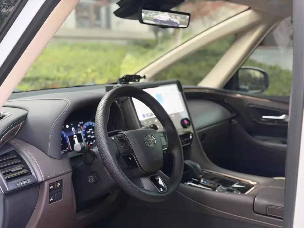 2024 Toyota Alphard 2.5L 190HP L4 E-CVT Hybrid,autocango,china used car exporter,china ev exporter,chinese used car exporter,chinese used ev exporter