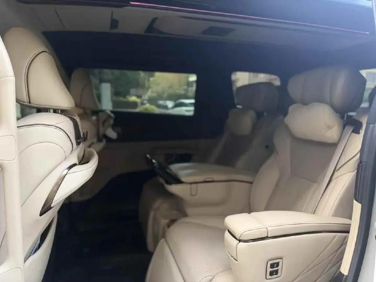 2024 Toyota Alphard 2.5L 190HP L4 E-CVT Hybrid,autocango,china used car exporter,china ev exporter,chinese used car exporter,chinese used ev exporter