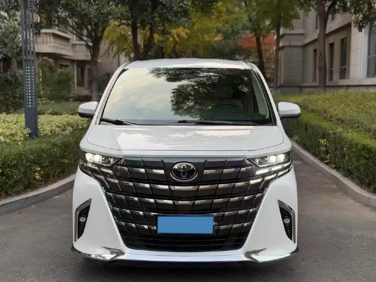 2024 Toyota Alphard 2.5L 190HP L4 E-CVT Hybrid,autocango,china used car exporter,china ev exporter,chinese used car exporter,chinese used ev exporter