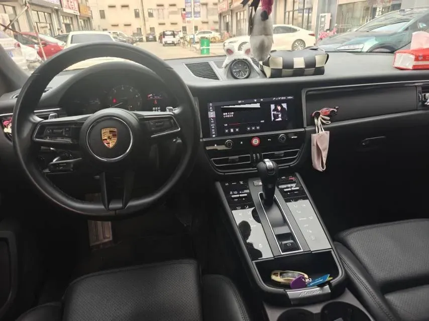 2022 Porsche Macan 2.0T 265HP L4 7DCT,autocango,china used car exporter,china ev exporter,chinese used car exporter,chinese used ev exporter