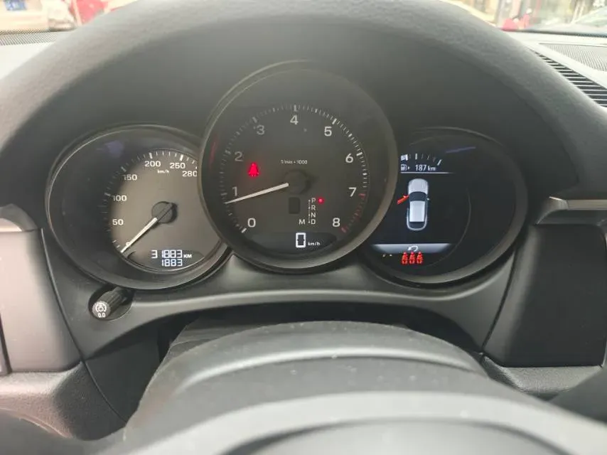 2022 Porsche Macan 2.0T 265HP L4 7DCT,autocango,china used car exporter,china ev exporter,chinese used car exporter,chinese used ev exporter