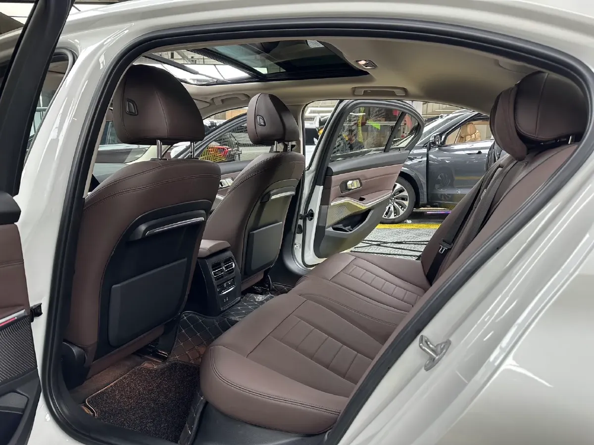 2020 BMW 3 Series 2.0T 184HP L4 8AT,autocango,china used car exporter,china ev exporter,chinese used car exporter,chinese used ev exporter