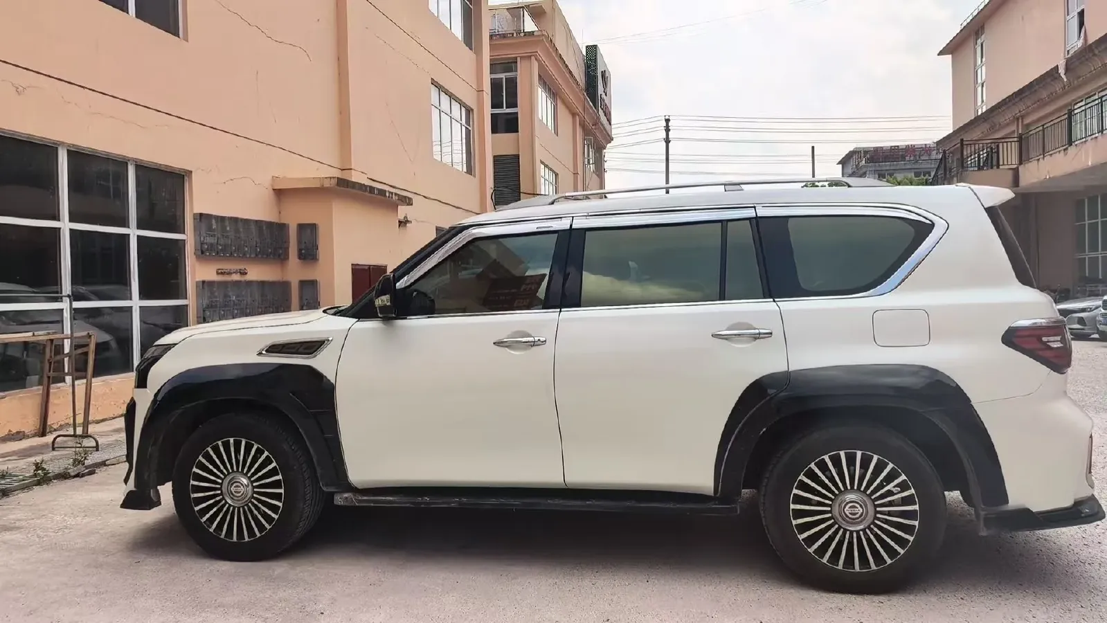 2018 Nissan Patrol 4.0L 279HP V6 7AT,autocango,china used car exporter,china ev exporter,chinese used car exporter,chinese used ev exporter