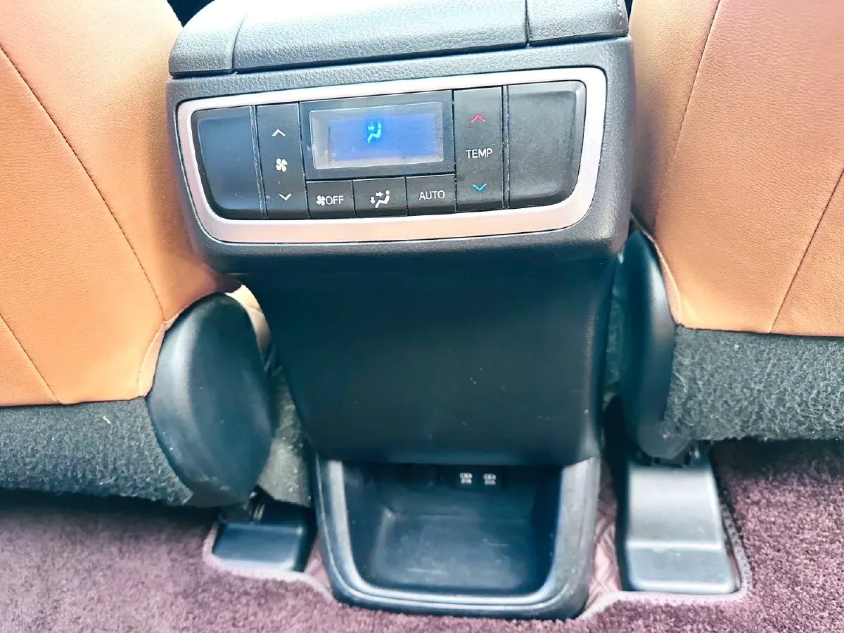 2019 HanTeng V7 1.5T 156HP L4 6AT,autocango,china used car exporter,china ev exporter,chinese used car exporter,chinese used ev exporter