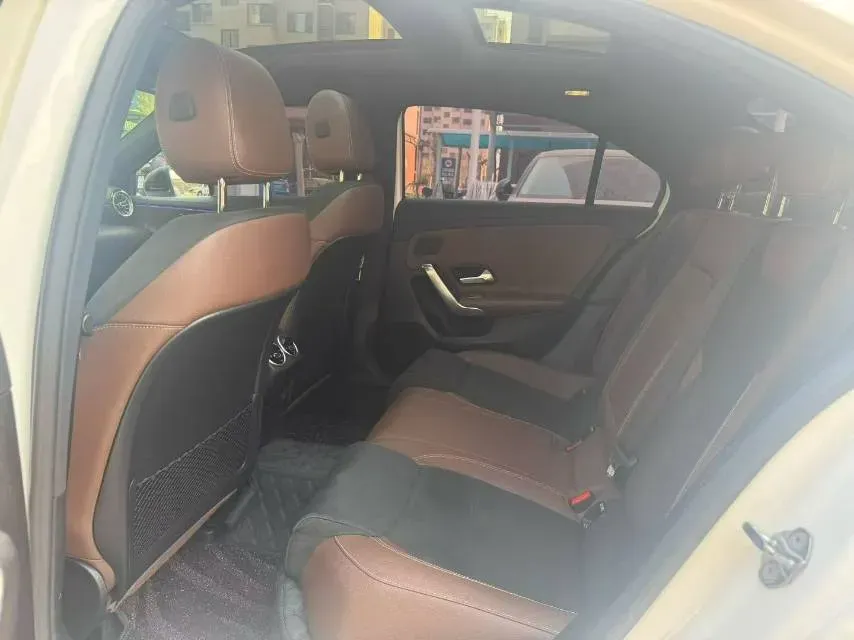 2020 Mercedes-Benz A Class 1.3T 163HP L4 7DCT,autocango,china used car exporter,china ev exporter,chinese used car exporter,chinese used ev exporter