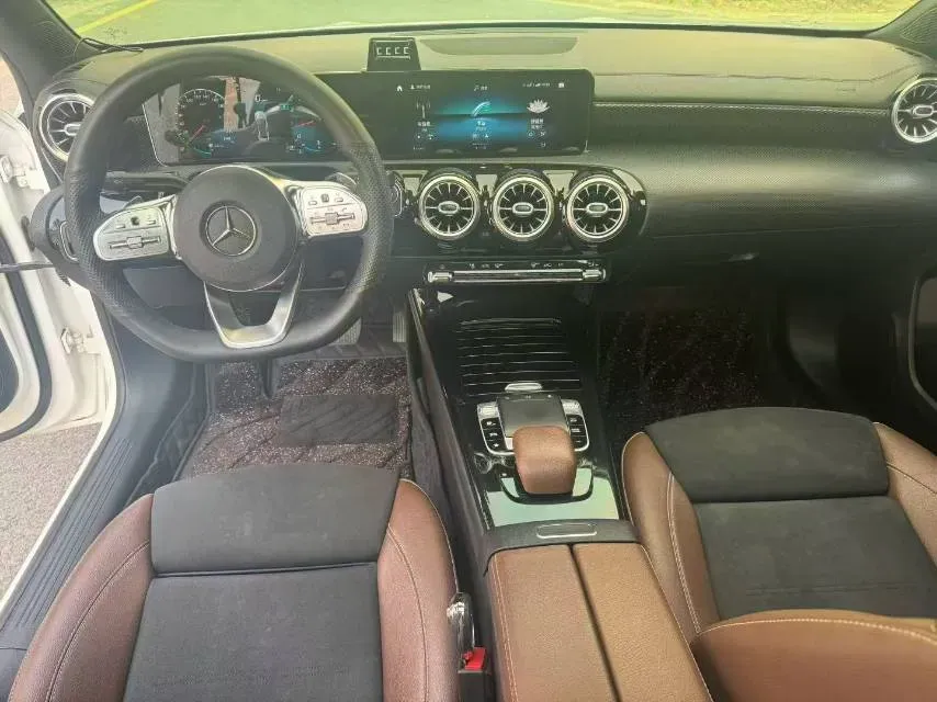 2020 Mercedes-Benz A Class 1.3T 163HP L4 7DCT,autocango,china used car exporter,china ev exporter,chinese used car exporter,chinese used ev exporter