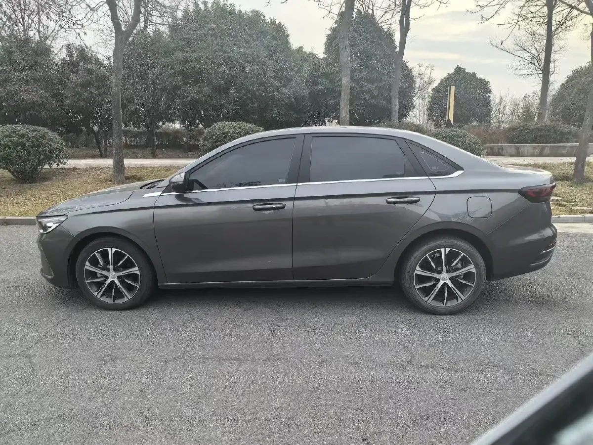 2022 Geely Emgrand 1.5L 114HP L4 5MT,autocango,china used car exporter,china ev exporter,chinese used car exporter,chinese used ev exporter