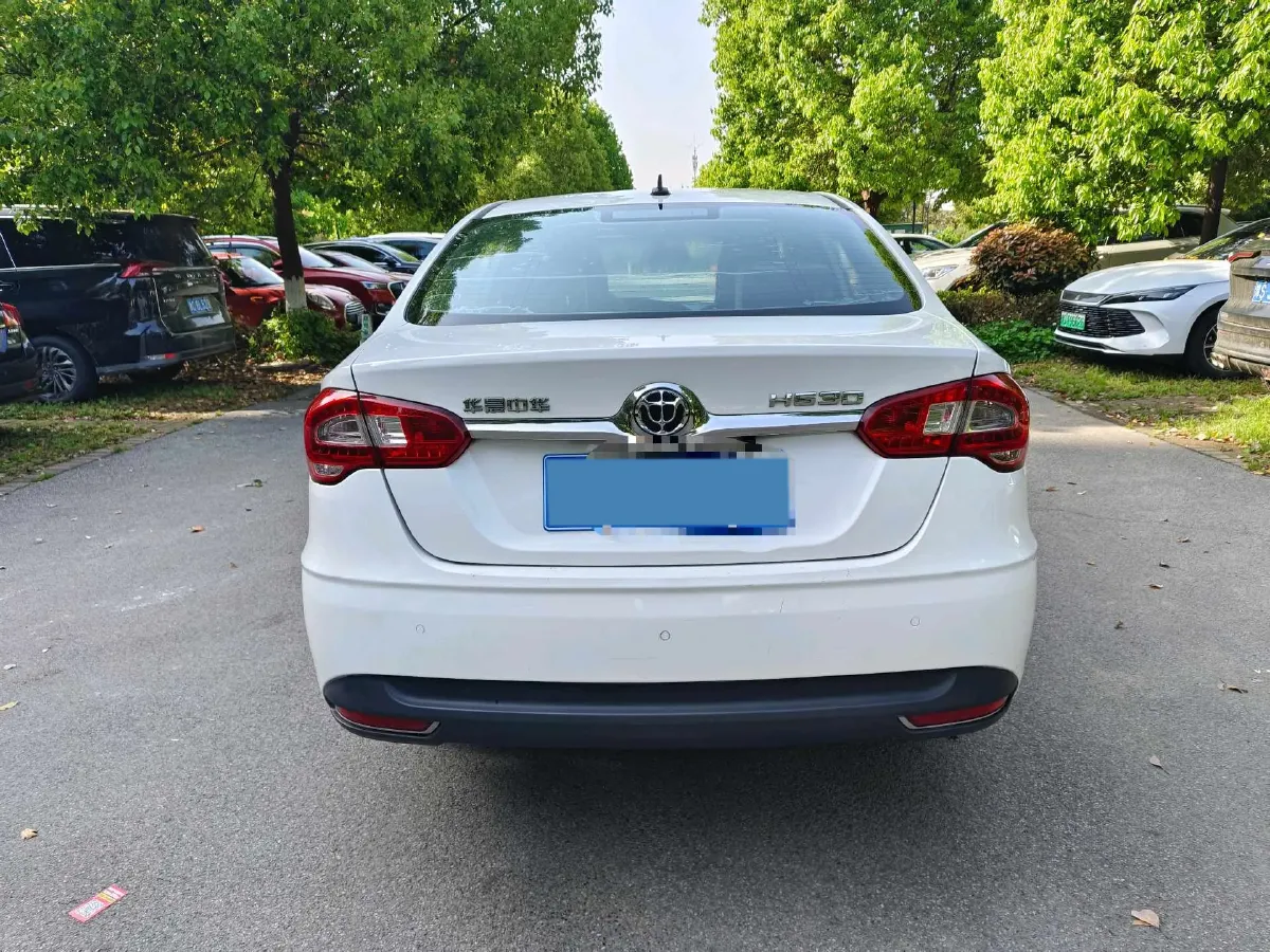 2017 Brilliance Auto H530 1.6L 118HP L4 5MT,autocango,china used car exporter,china ev exporter,chinese used car exporter,chinese used ev exporter