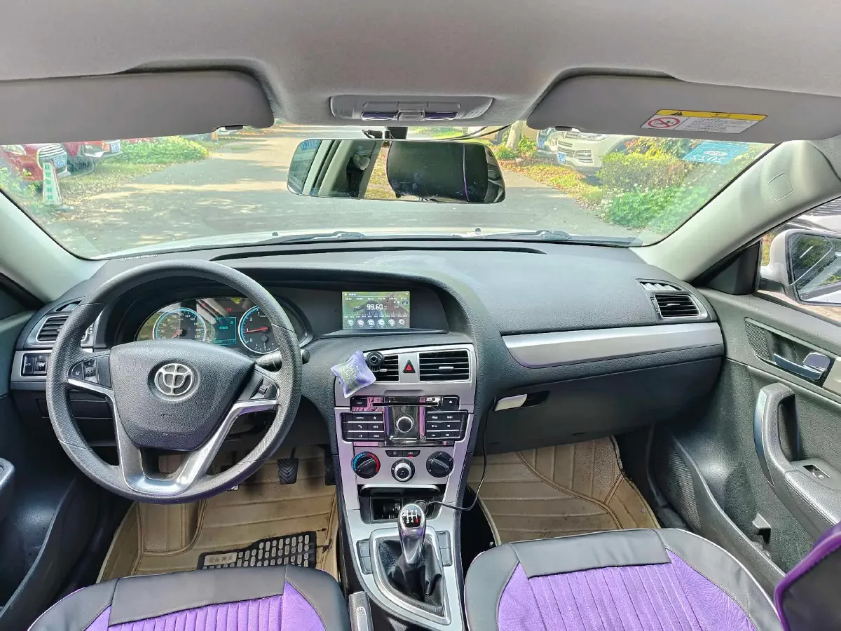 2017 Brilliance Auto H530 1.6L 118HP L4 5MT,autocango,china used car exporter,china ev exporter,chinese used car exporter,chinese used ev exporter