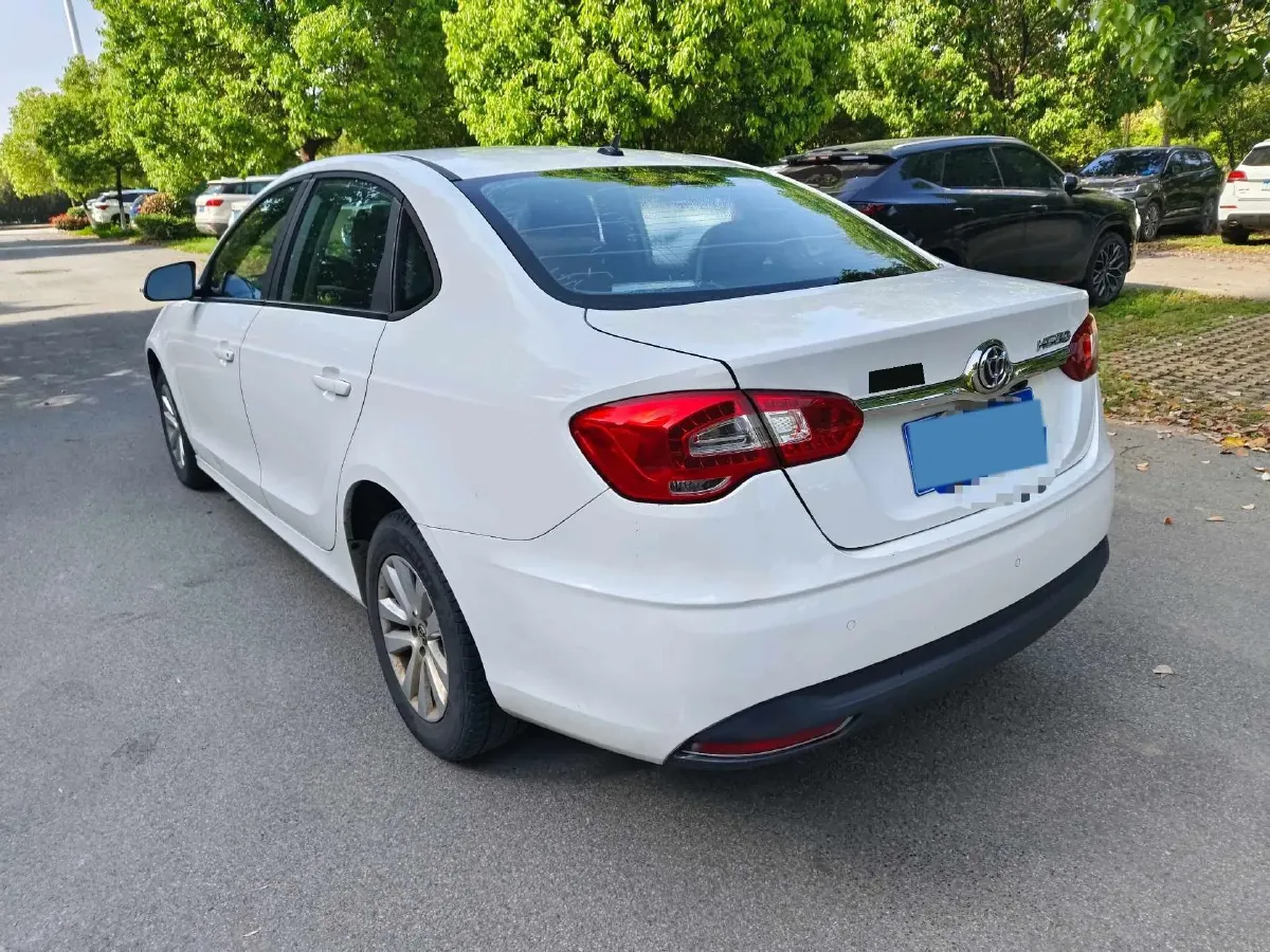 2017 Brilliance Auto H530 1.6L 118HP L4 5MT,autocango,china used car exporter,china ev exporter,chinese used car exporter,chinese used ev exporter