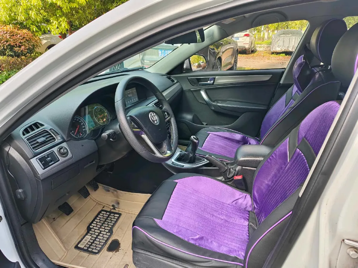 2017 Brilliance Auto H530 1.6L 118HP L4 5MT,autocango,china used car exporter,china ev exporter,chinese used car exporter,chinese used ev exporter