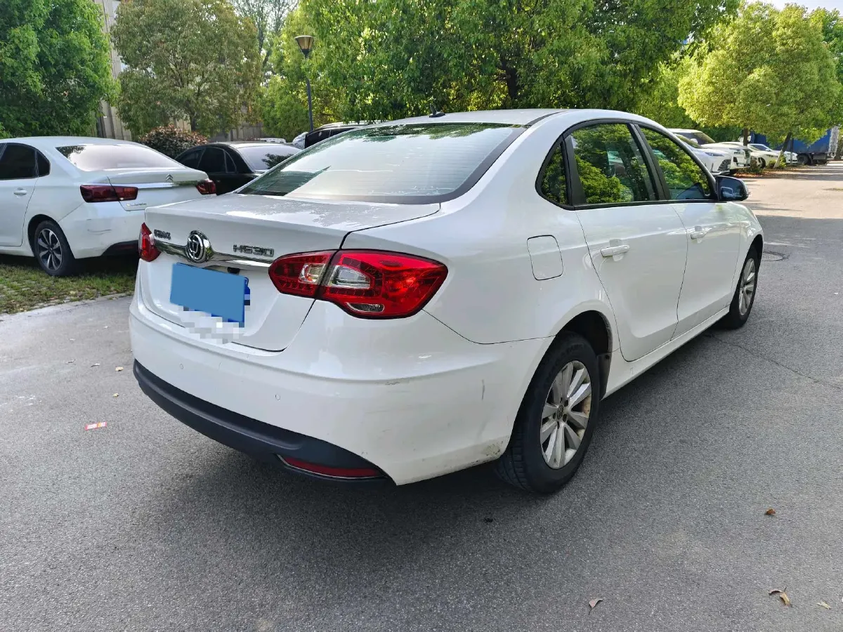 2017 Brilliance Auto H530 1.6L 118HP L4 5MT,autocango,china used car exporter,china ev exporter,chinese used car exporter,chinese used ev exporter