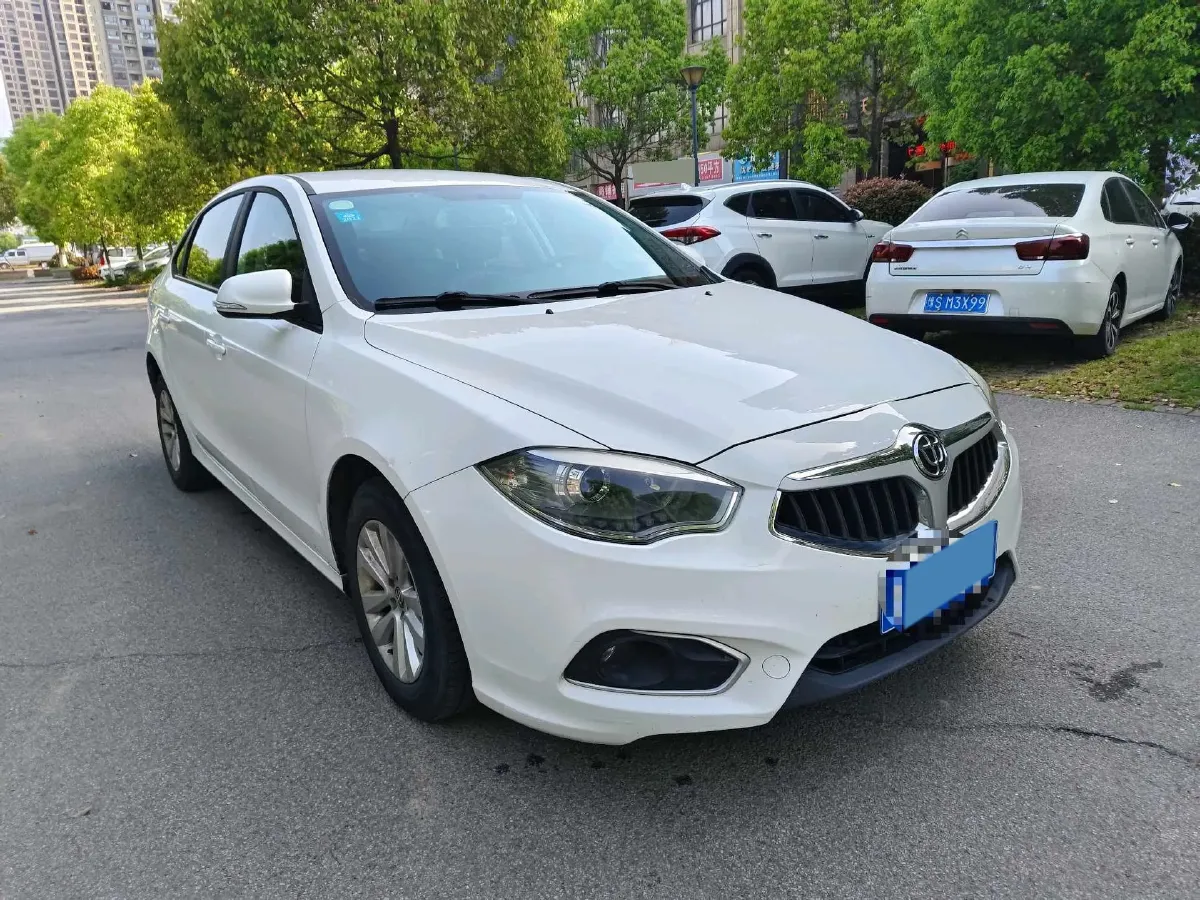2017 Brilliance Auto H530 1.6L 118HP L4 5MT,autocango,china used car exporter,china ev exporter,chinese used car exporter,chinese used ev exporter