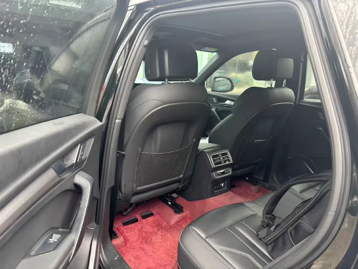 2023 Audi Q5L 2.0T 190HP L4 7DCT,autocango,china used car exporter,china ev exporter,chinese used car exporter,chinese used ev exporter