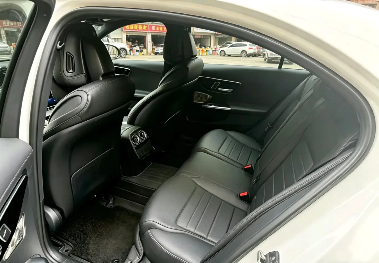 2024 Mercedes-Benz C Class 1.5T 204HP L4 9AT,autocango,china used car exporter,china ev exporter,chinese used car exporter,chinese used ev exporter