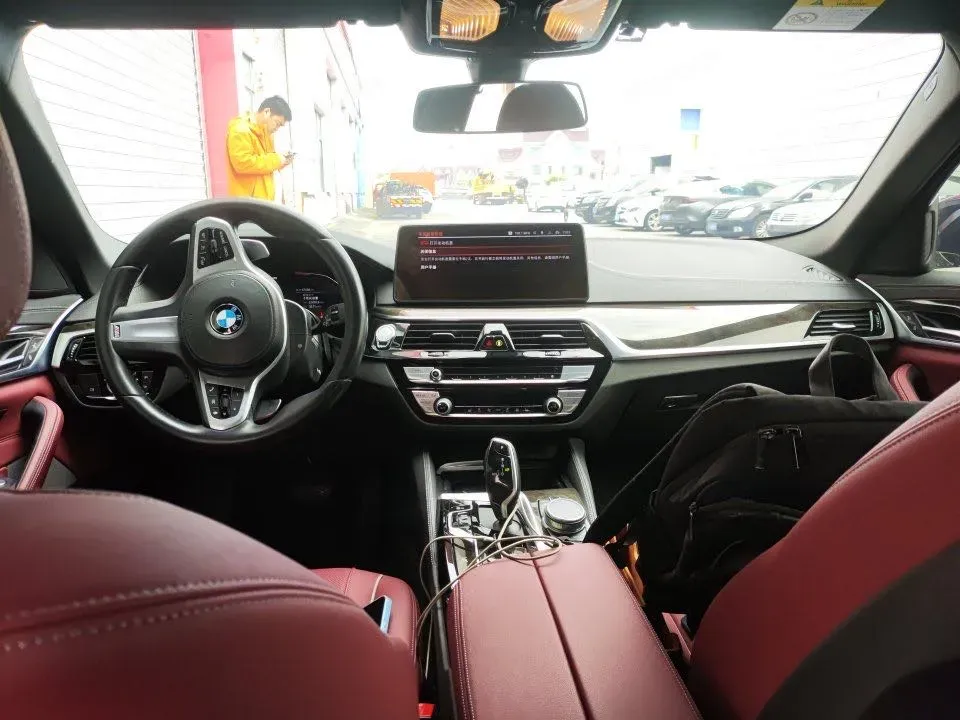 2021 BMW 5 Series 2.0T 252HP L4 8AT,autocango,china used car exporter,china ev exporter,chinese used car exporter,chinese used ev exporter