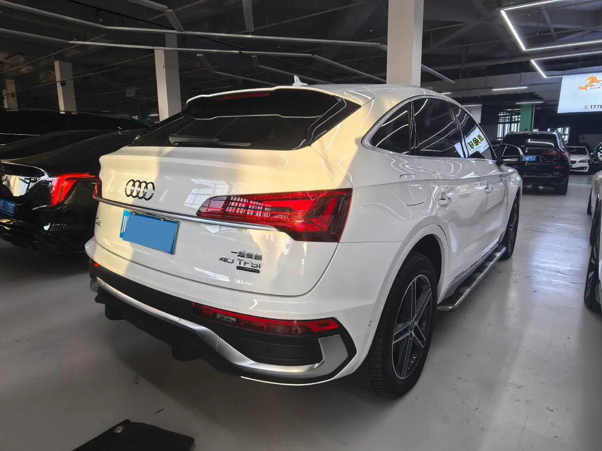 2022 Audi Q5L Sportback 2.0T 190HP L4 7DCT,autocango,china used car exporter,china ev exporter,chinese used car exporter,chinese used ev exporter