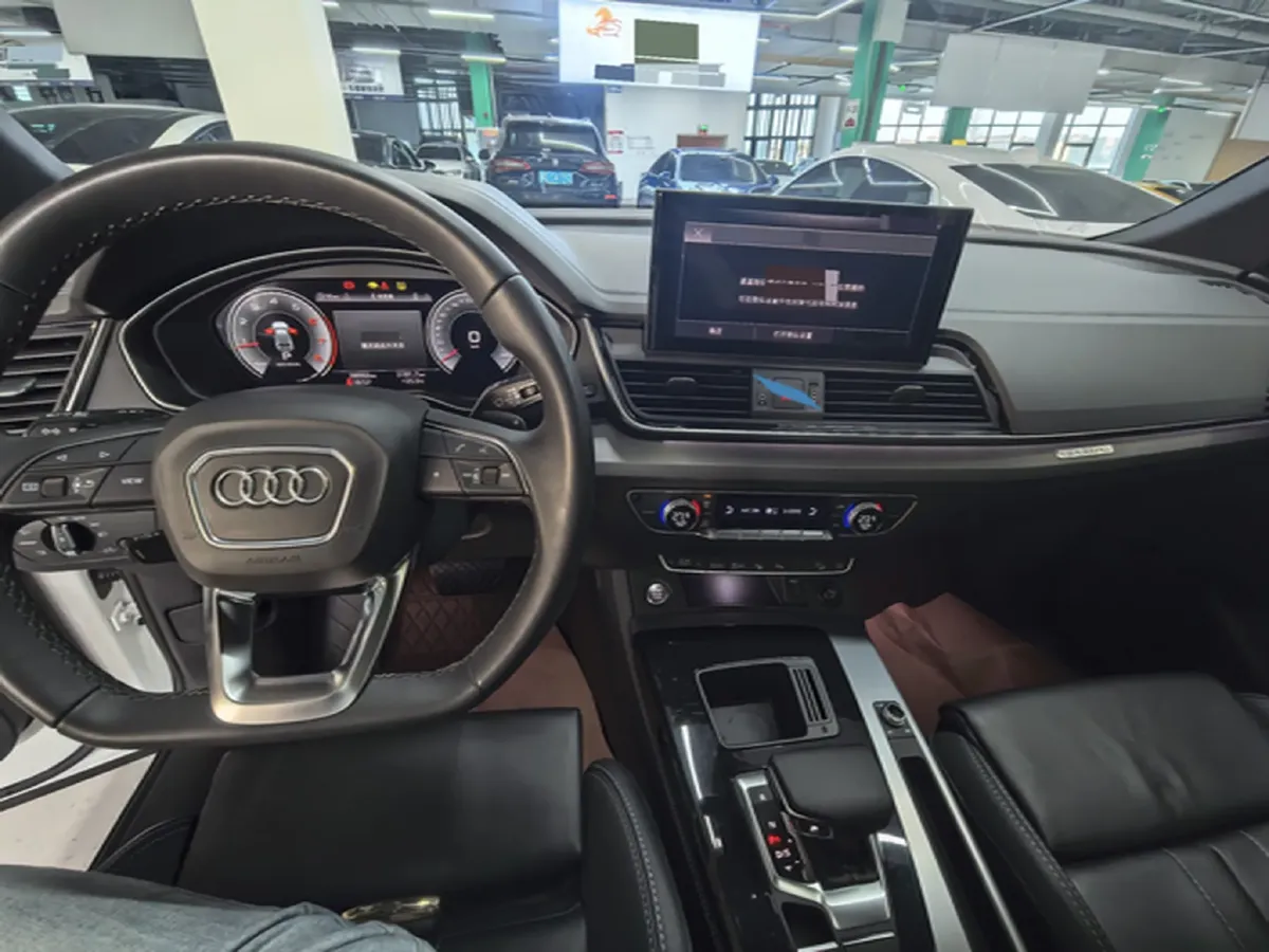 2022 Audi Q5L Sportback 2.0T 190HP L4 7DCT,autocango,china used car exporter,china ev exporter,chinese used car exporter,chinese used ev exporter