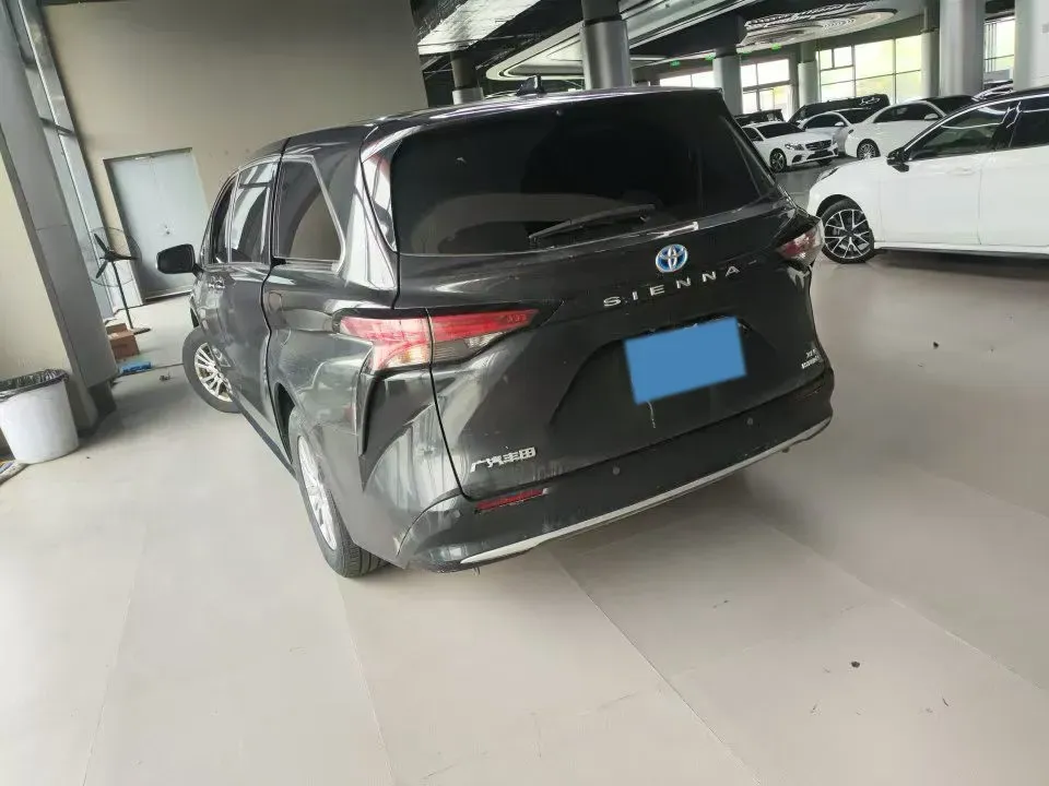 2024 Toyota Sienna 2.5L 189HP L4 E-CVT Hybrid,autocango,china used car exporter,china ev exporter,chinese used car exporter,chinese used ev exporter