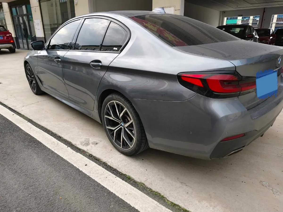 2021 BMW 5 Series 2.0T 252HP L4 8AT,autocango,china used car exporter,china ev exporter,chinese used car exporter,chinese used ev exporter