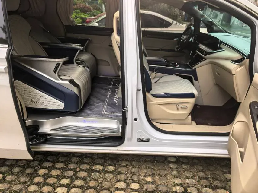 2022 Buick GL8 2.0T 237HP L4 9AT,autocango,china used car exporter,china ev exporter,chinese used car exporter,chinese used ev exporter