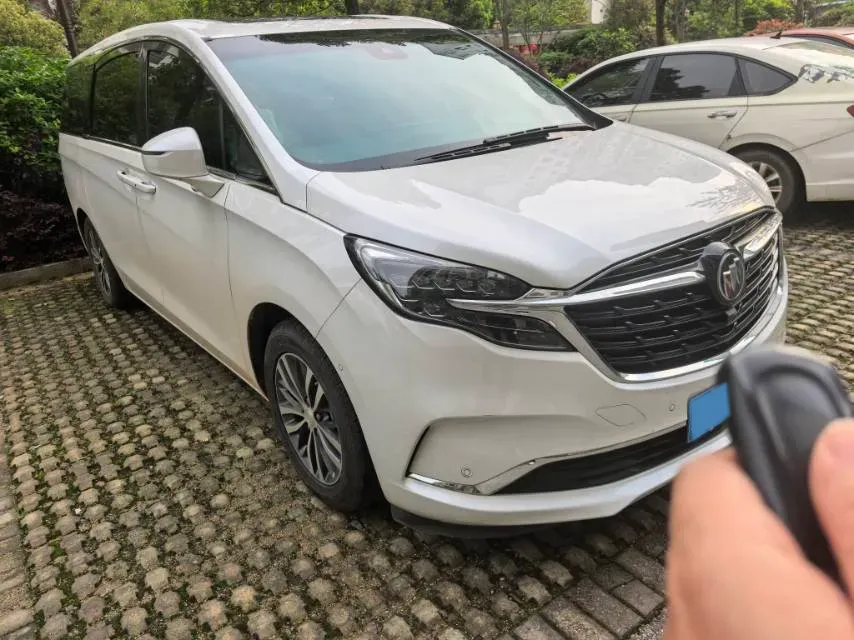 2022 Buick GL8 2.0T 237HP L4 9AT,autocango,china used car exporter,china ev exporter,chinese used car exporter,chinese used ev exporter
