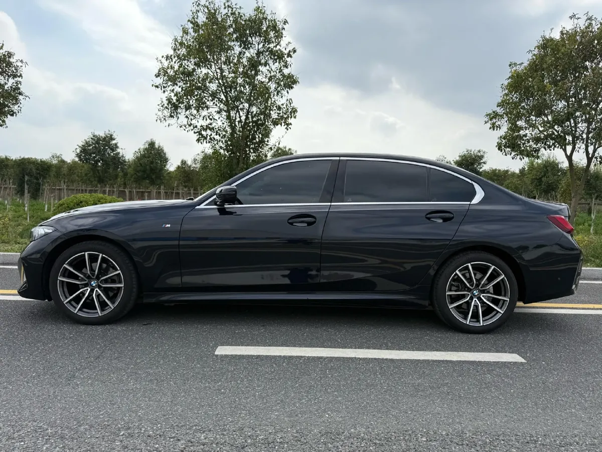 2023 BMW 3 Series 2.0T 184HP L4 8AT,autocango,china used car exporter,china ev exporter,chinese used car exporter,chinese used ev exporter