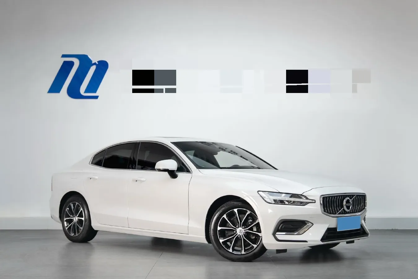 2022 Volvo S60 2.0T 197HP L4 8AT,autocango,china used car exporter,china ev exporter,chinese used car exporter,chinese used ev exporter