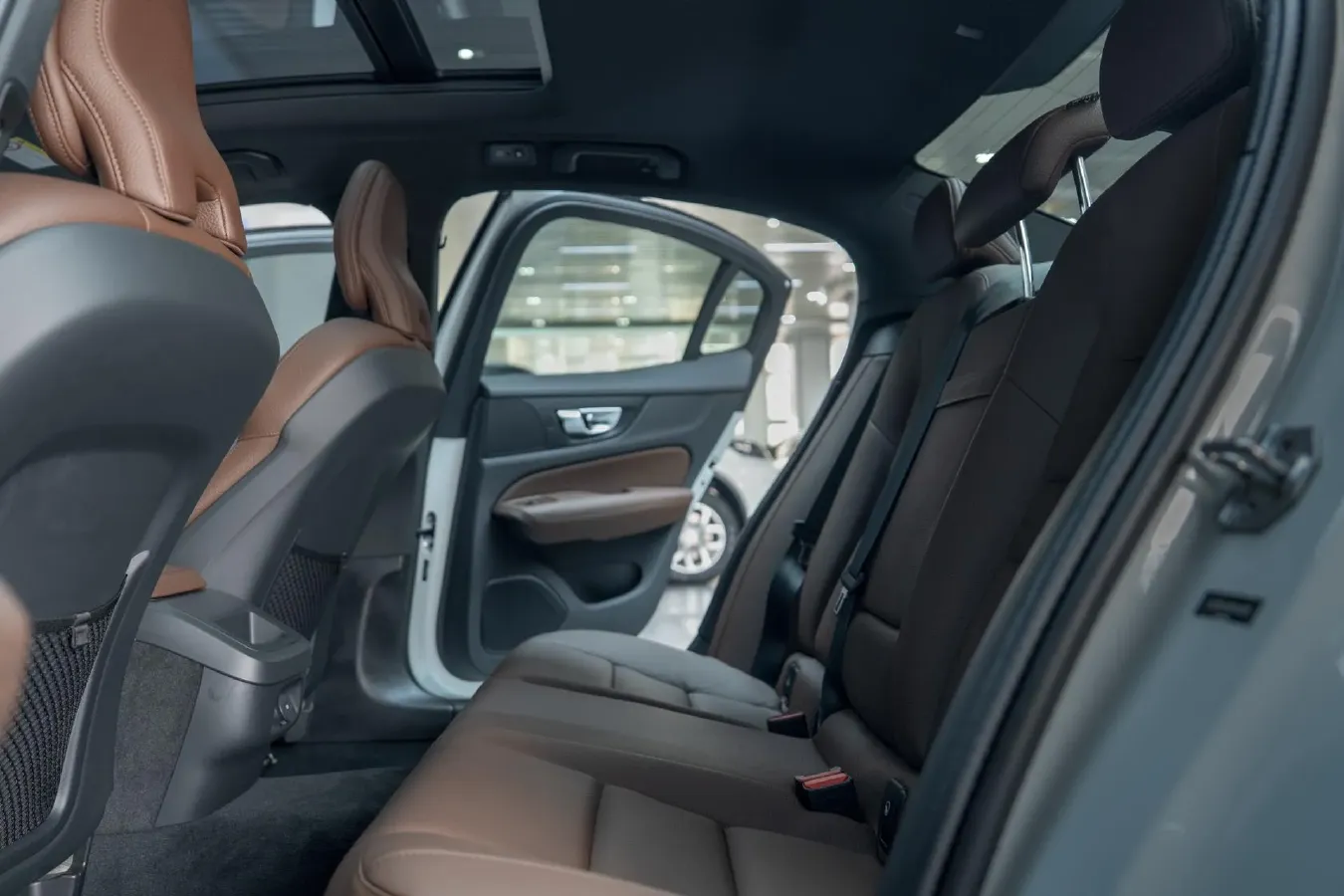 2022 Volvo S60 2.0T 197HP L4 8AT,autocango,china used car exporter,china ev exporter,chinese used car exporter,chinese used ev exporter